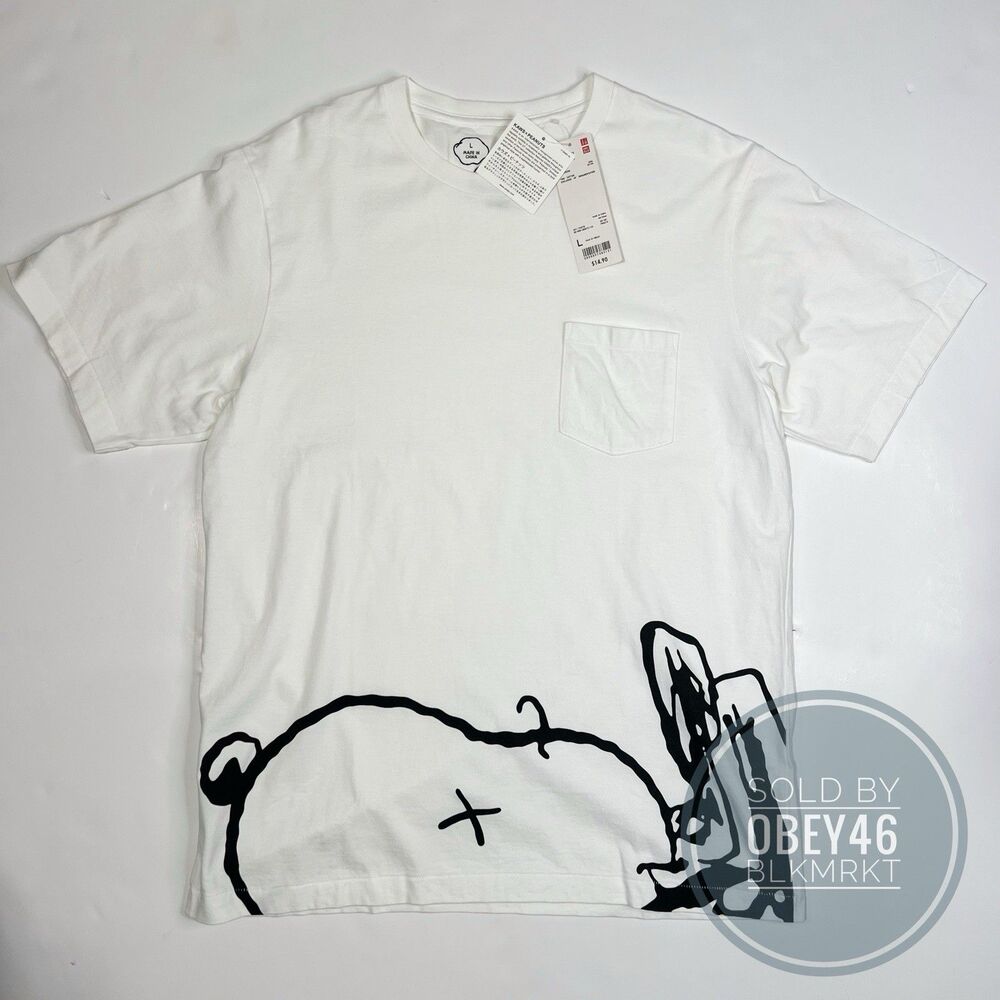 KAWS X Uniqlo X Peanuts Snoopy Face Pocket Tee Sz L